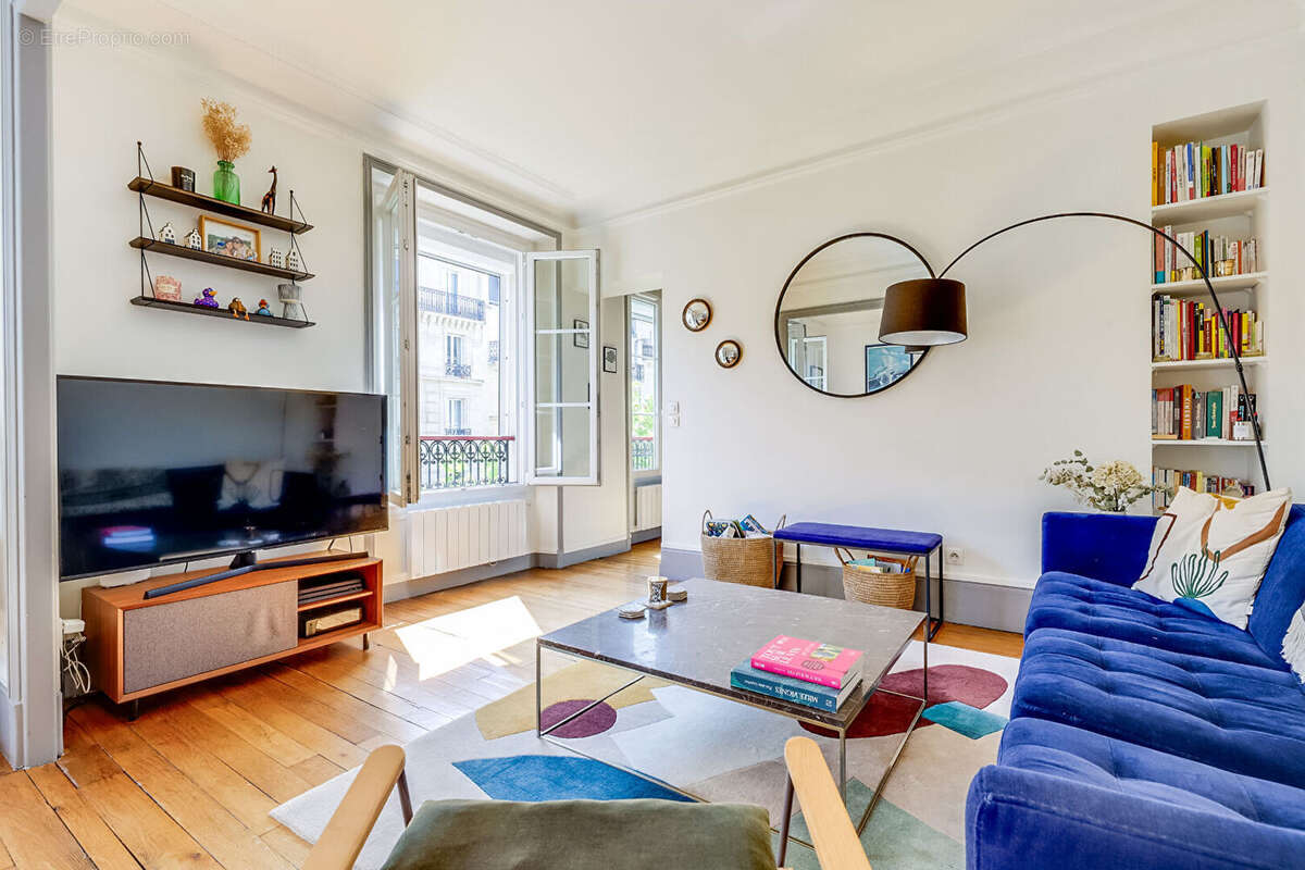 Appartement à PARIS-17E