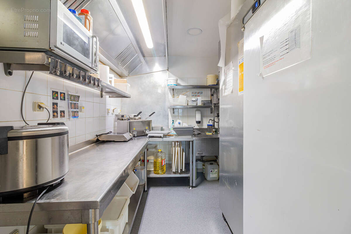 Commerce à CARRY-LE-ROUET