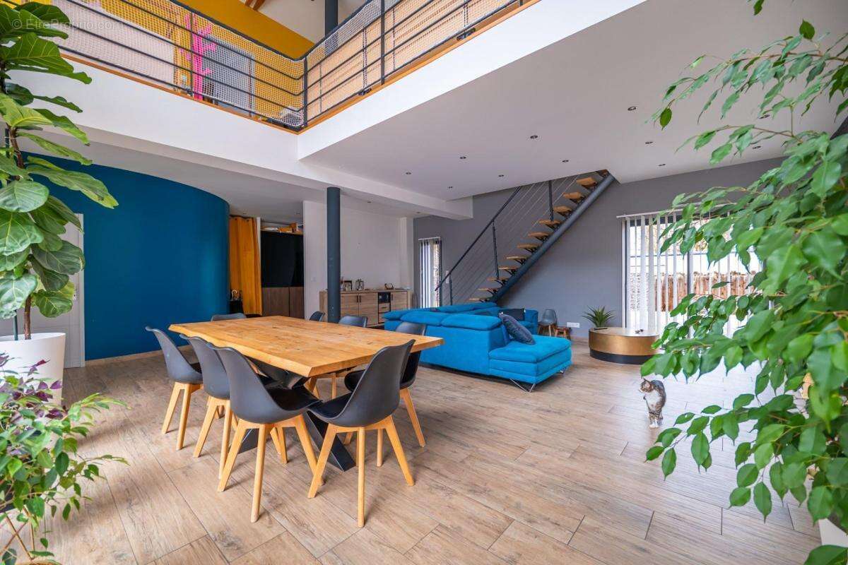 Maison comtemporaine 206m²- piscine - double garage - jardin - photo 2