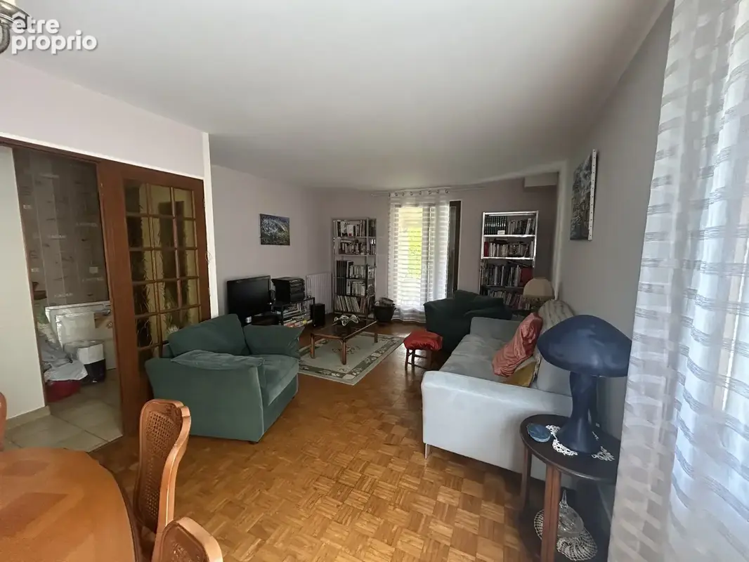 Maison de ville spacieuse avec jardin et grand sous-sol - photo 3