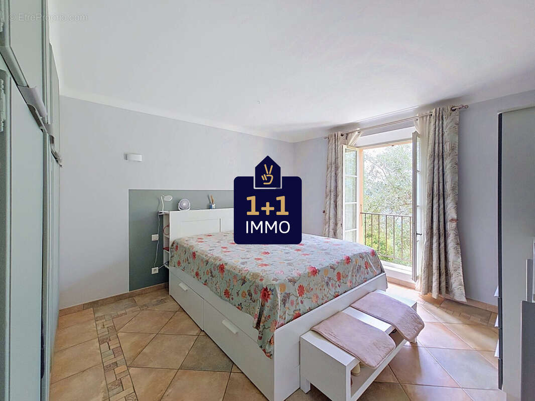Maison 214 m² à Montauroux  - photo 4