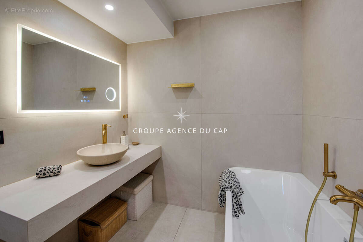 Appartement à SAINT-RAPHAEL