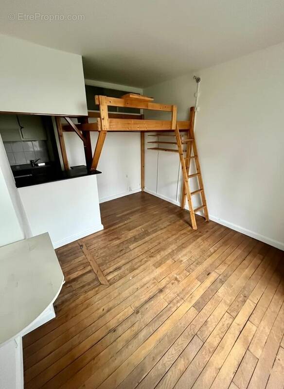 Appartement à CHARENTON-LE-PONT