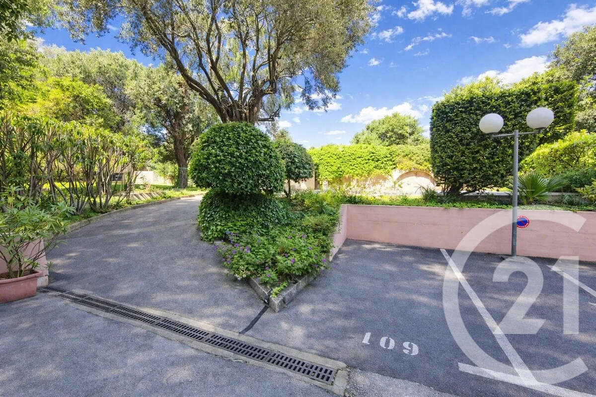 Appartement à ROQUEBRUNE-CAP-MARTIN