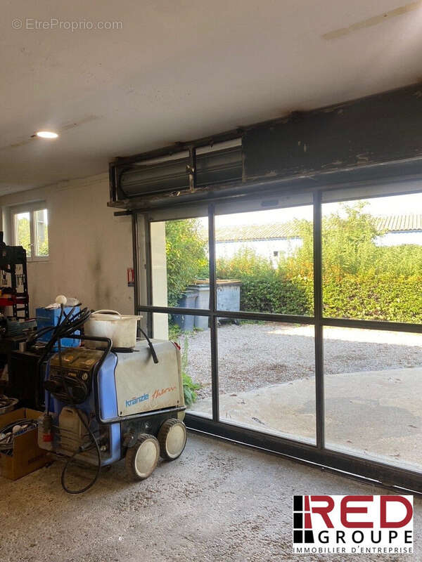 Commerce à ROUGIERS