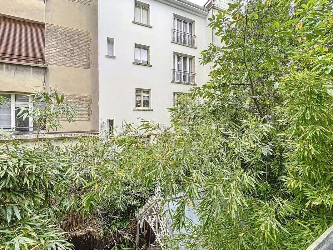 Appartement à NEUILLY-SUR-SEINE