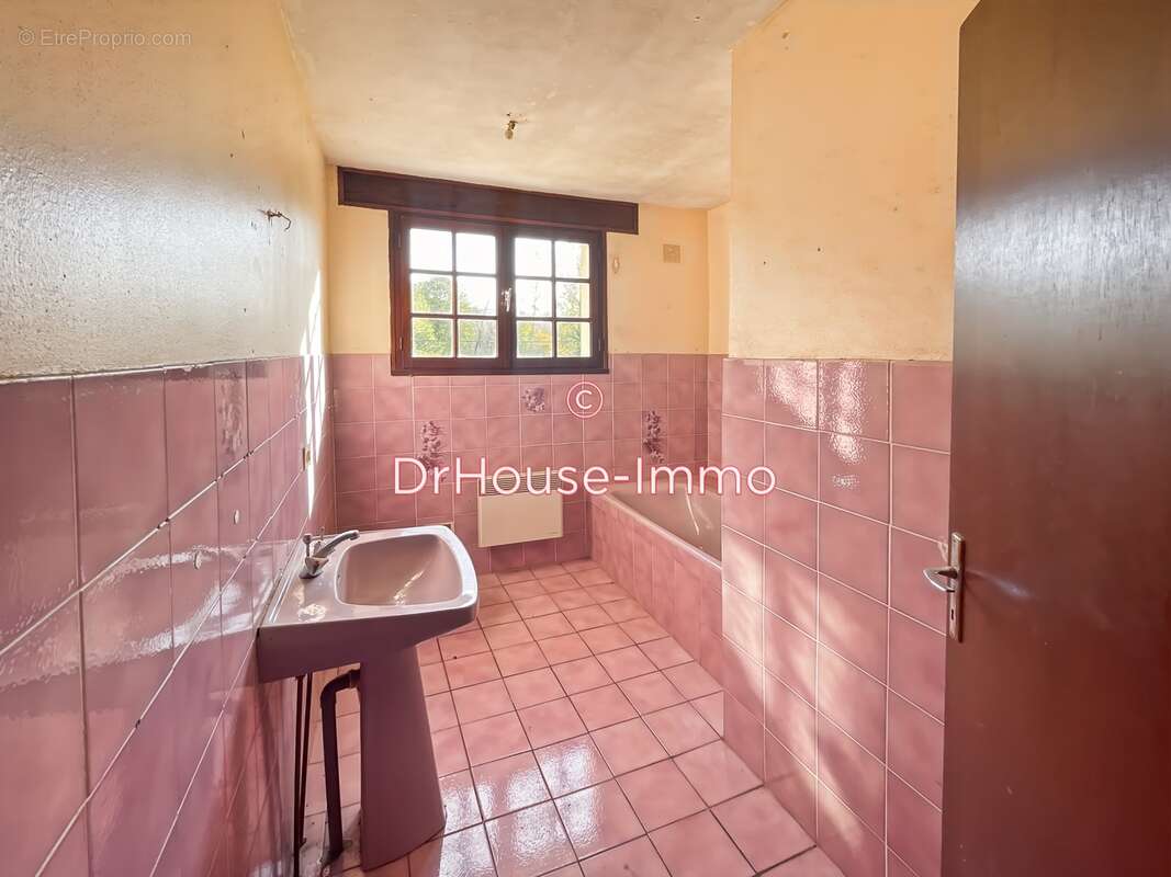 Maison à GAGNAC-SUR-CERE