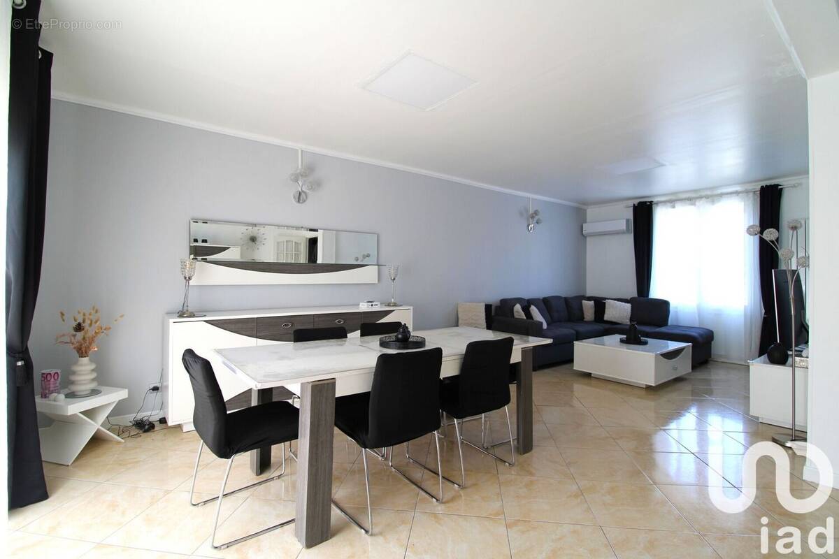 Photo 1 - Maison à TRAPPES