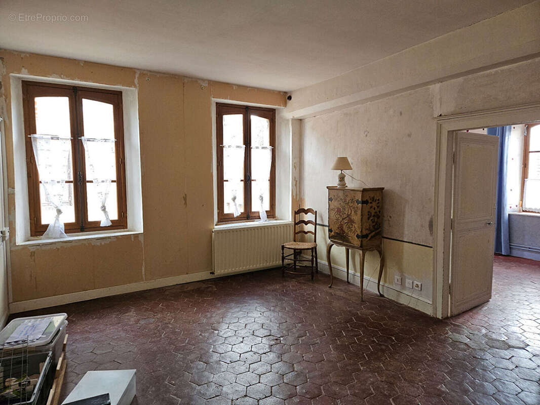 Maison à RIGNY-LE-FERRON