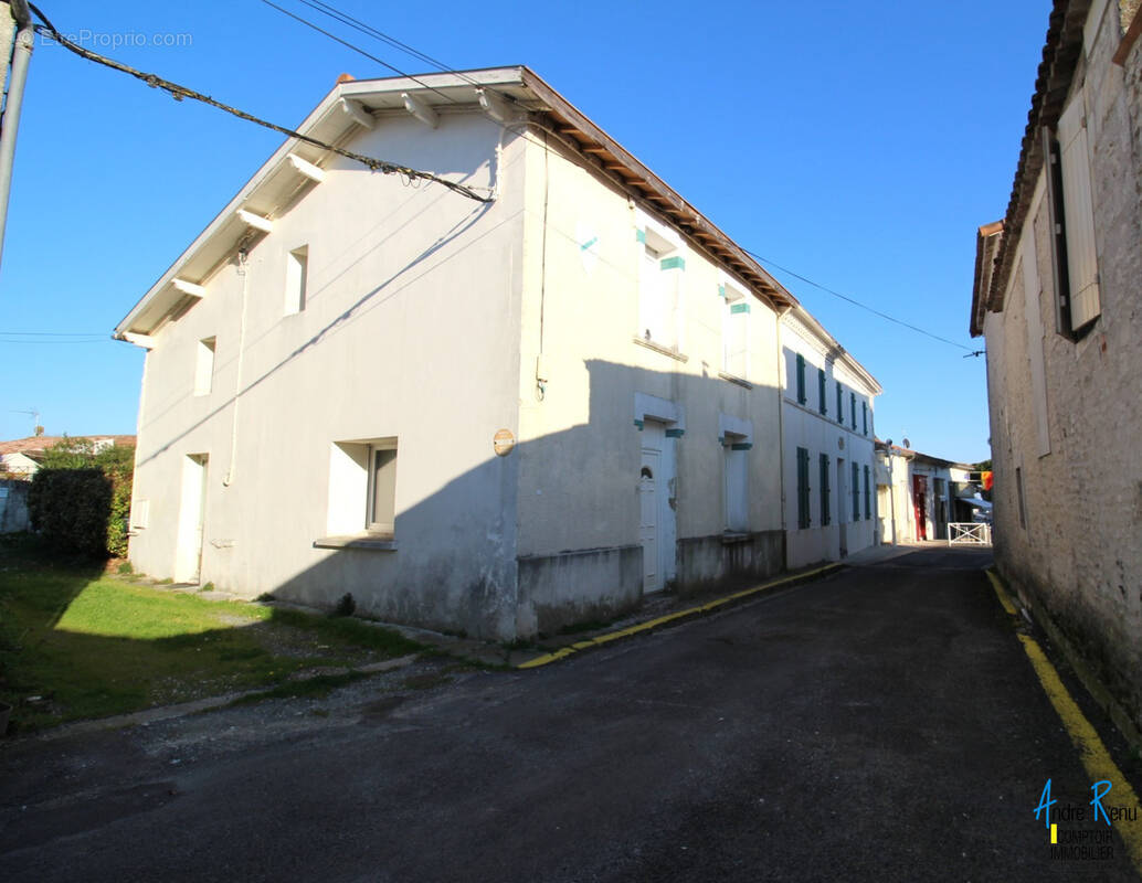 Maison à MESCHERS-SUR-GIRONDE