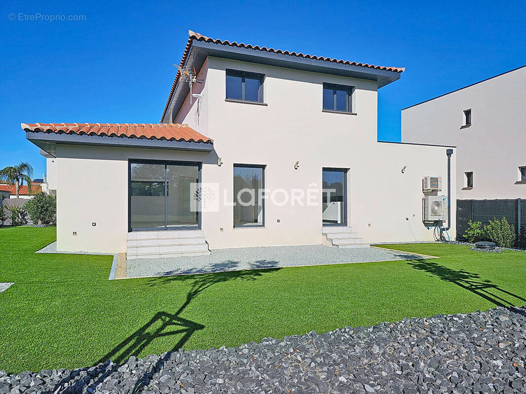 Maison à SAINT-CYPRIEN