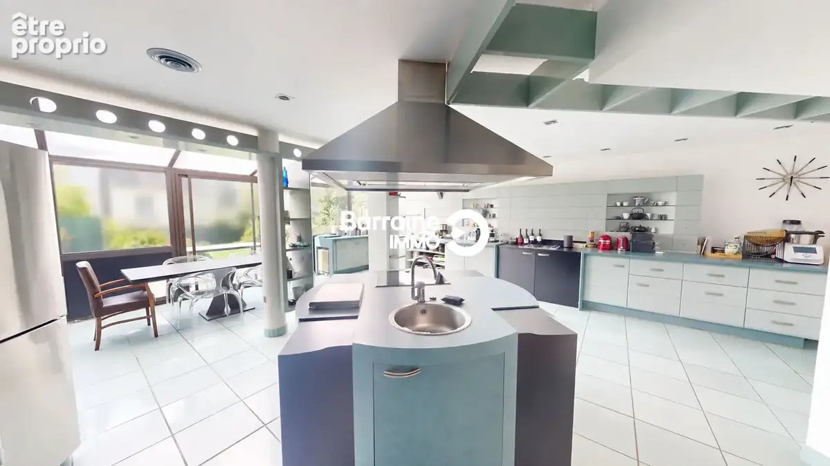 A vendre brest centre-ville propriété 285,66 m² habitables garage jardin clos - photo 11