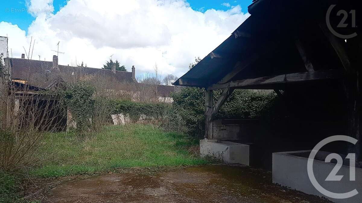 Maison à LA FERTE-LOUPIERE