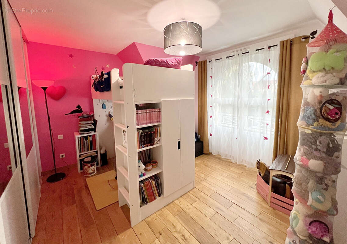 Maison à HOUDAN