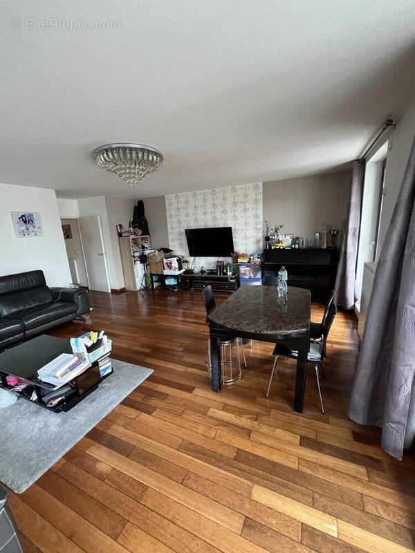 Appartement à PARIS-19E