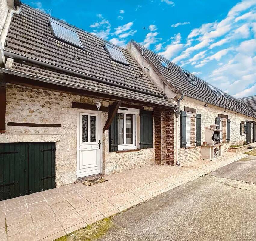 Longère gauche - Maison à COMPIEGNE