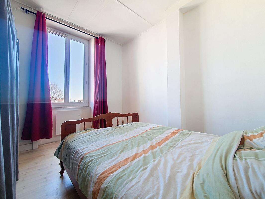 Appartement à PONT-EVEQUE