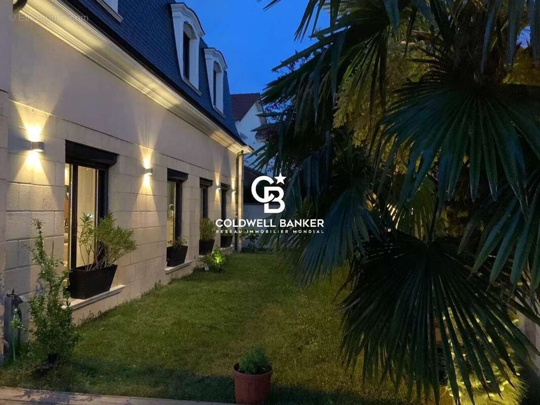 Maison à CARRIERES-SUR-SEINE