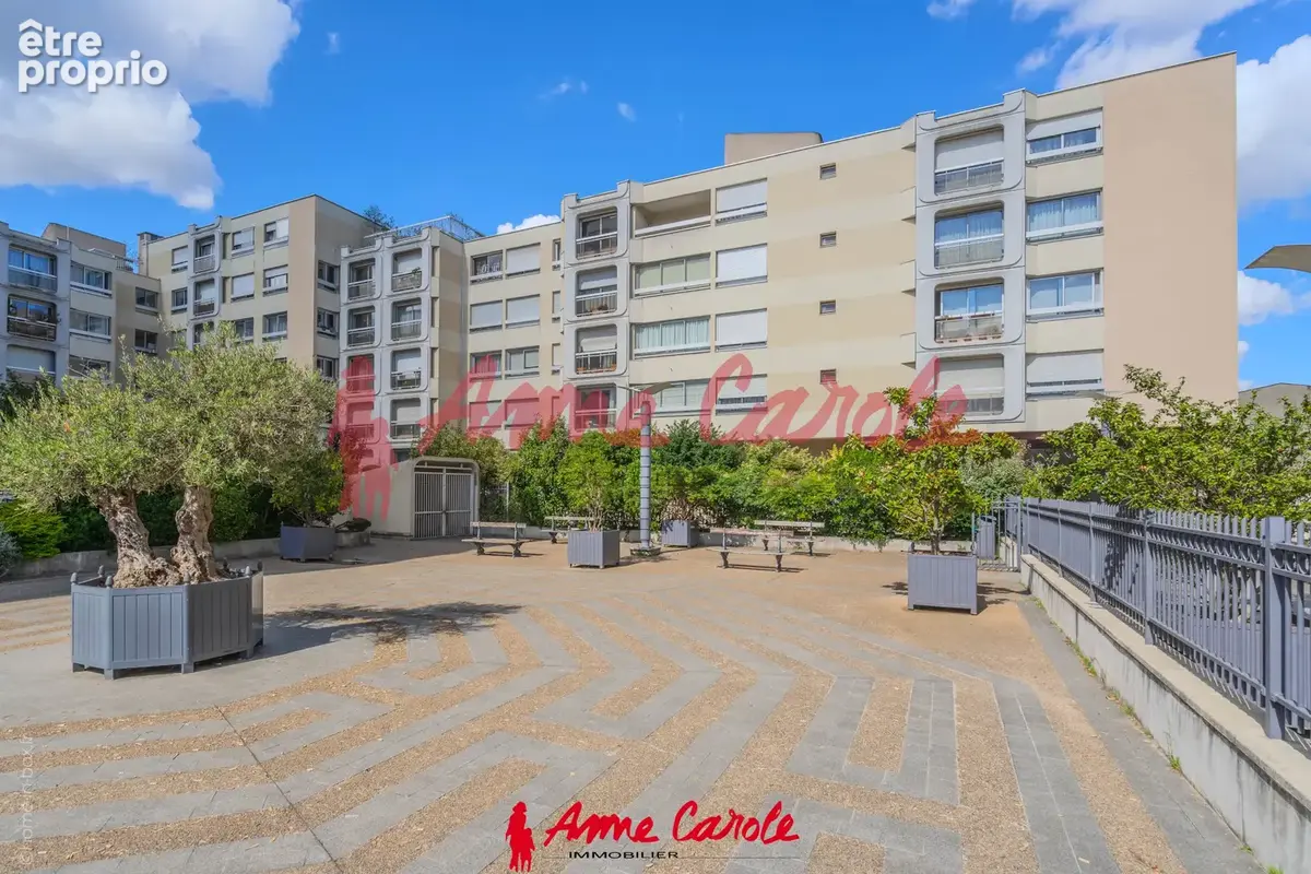 Appartement familiale de 93 m2 en dernier étage ! - photo 7