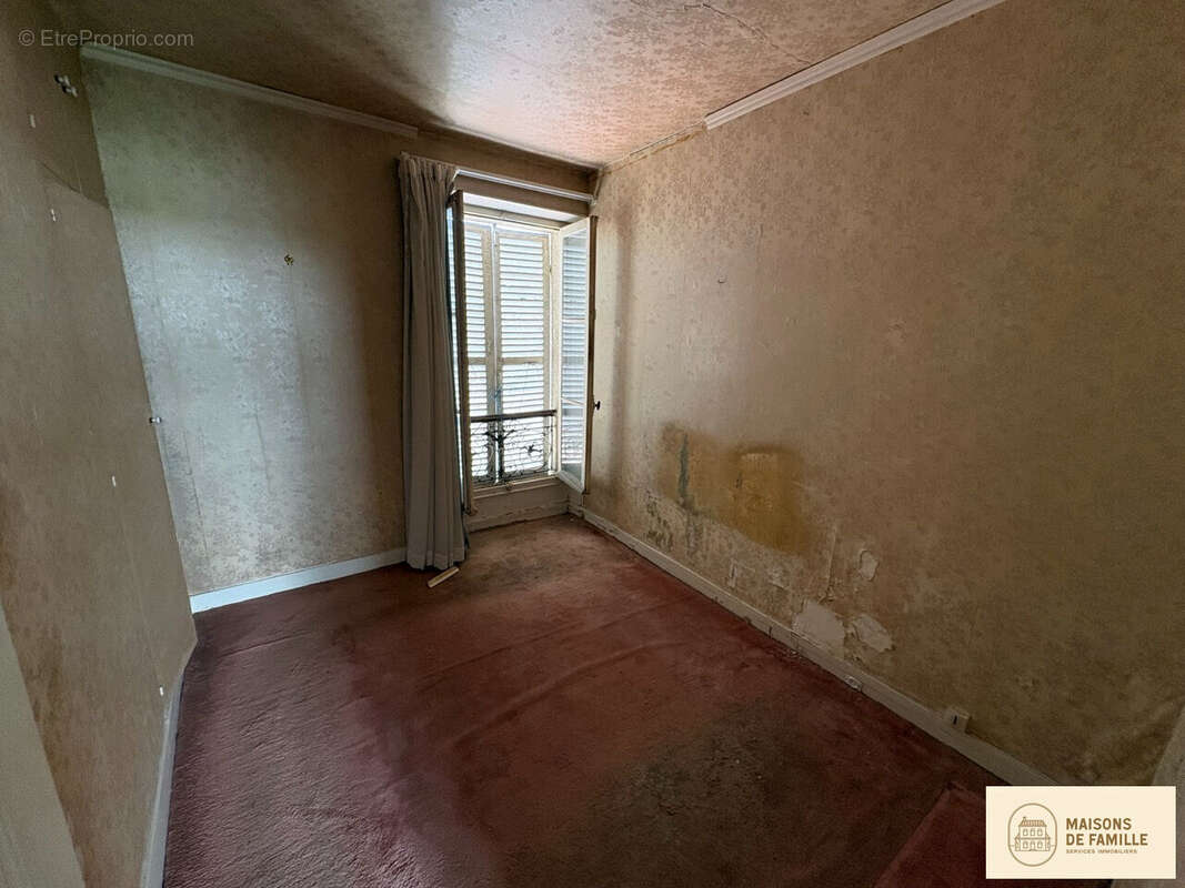 Appartement à SAINT-MAUR-DES-FOSSES