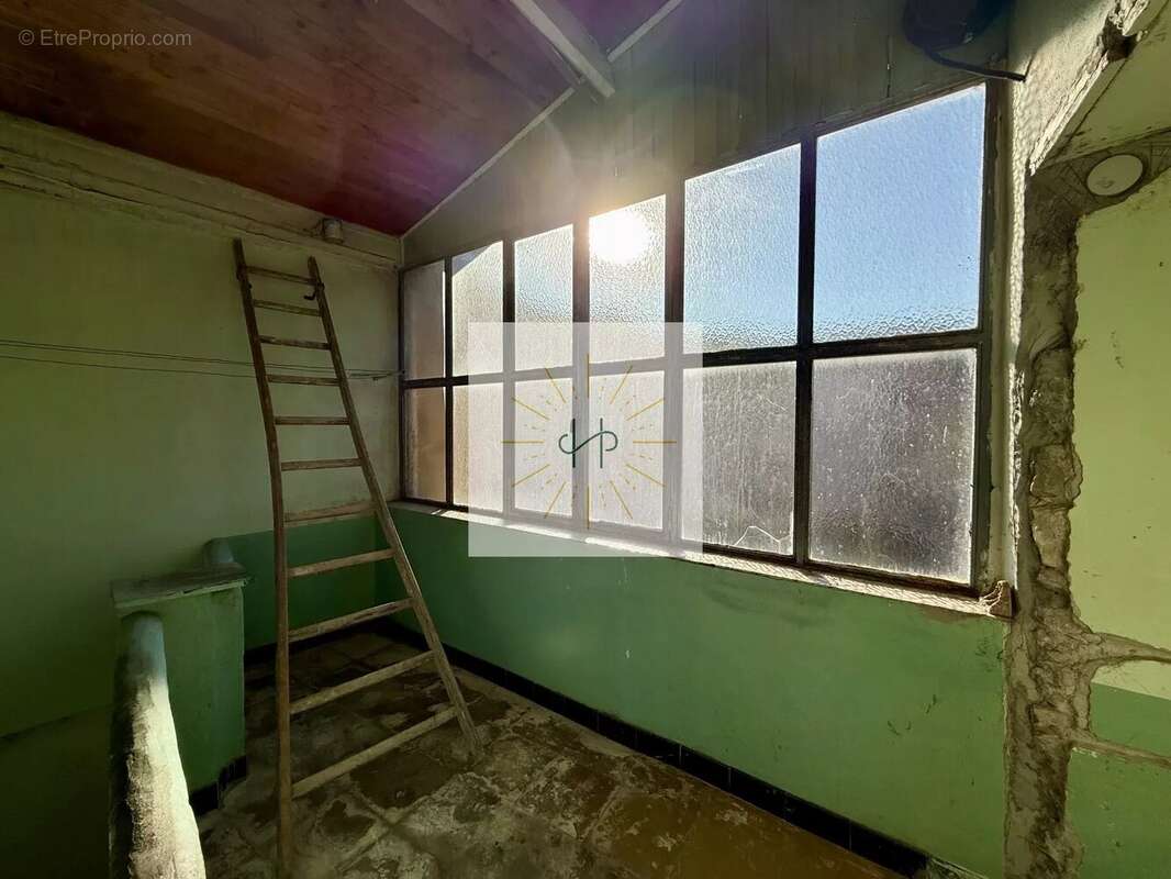 Maison à MONTELIMAR