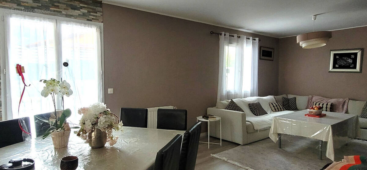 Maison à BELLEGARDE-SUR-VALSERINE