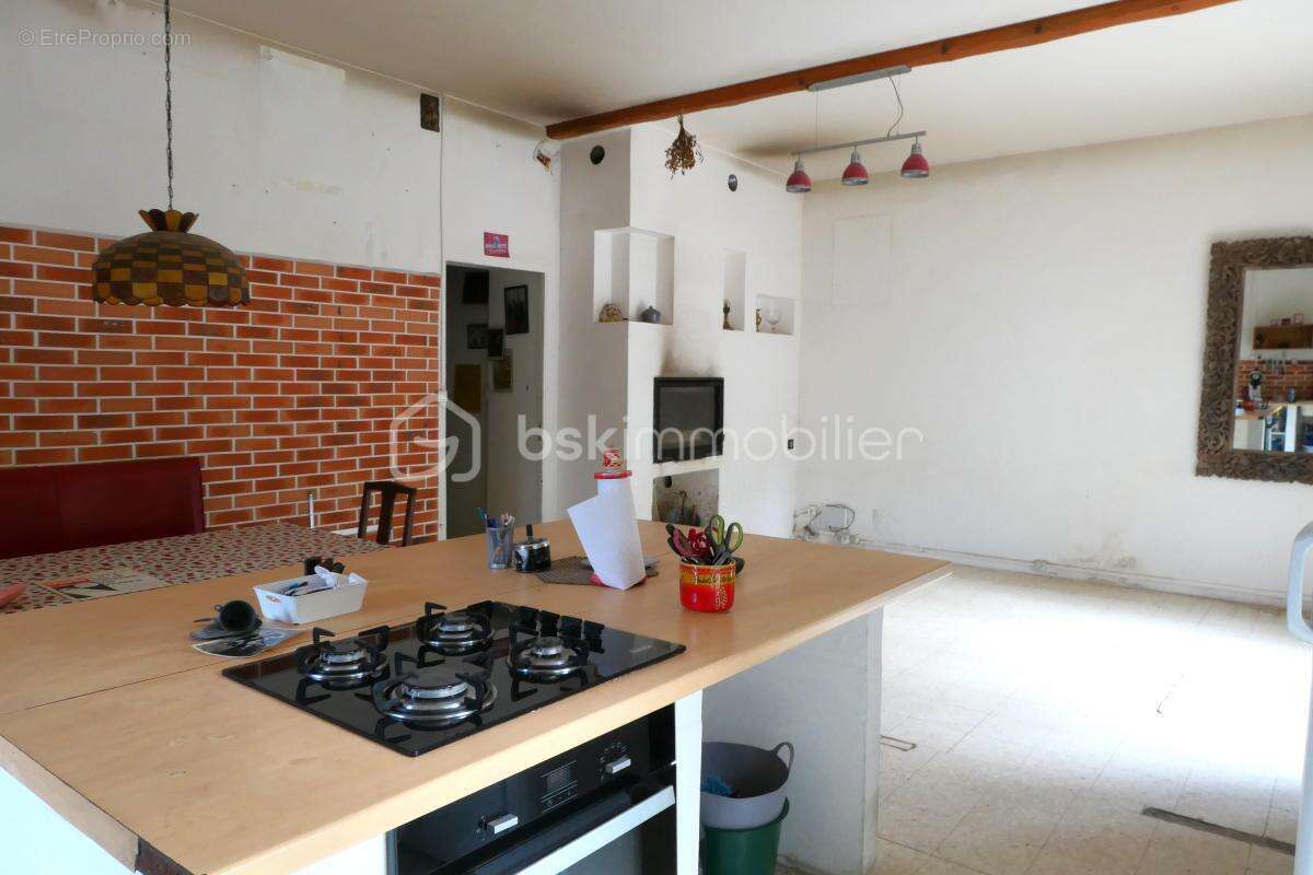 Maison à MOLIERES-SUR-CEZE