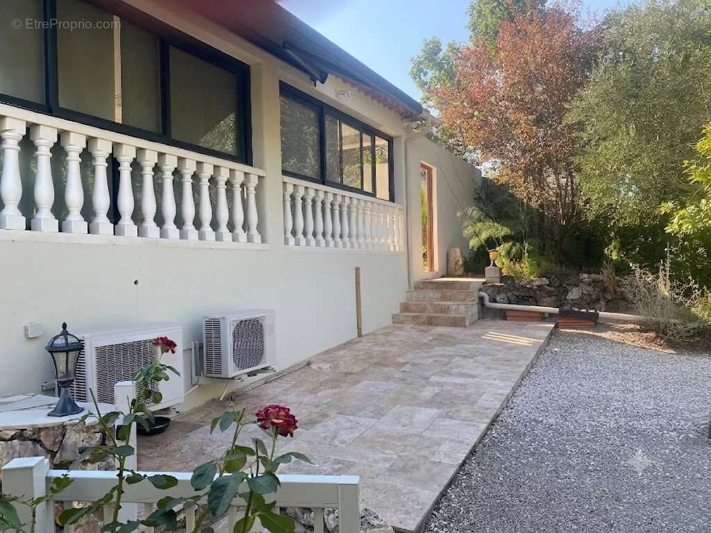 Vidauban  belle villa 2 appartements 136m2 pres du centre - photo 6