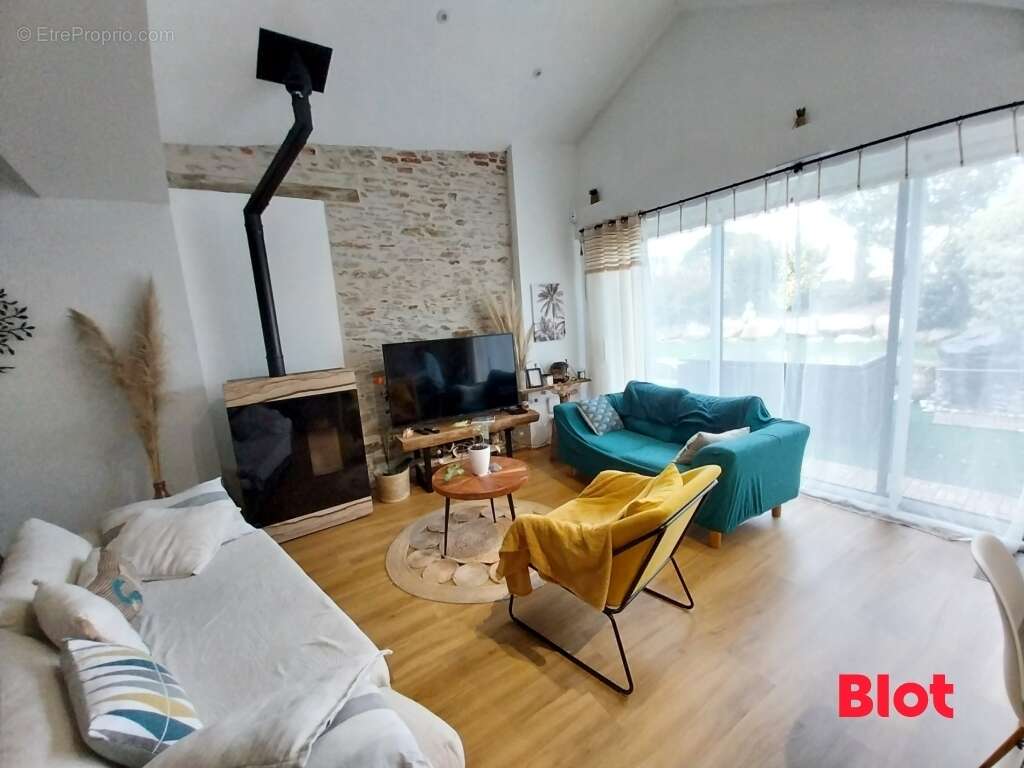 Maison à SAINT-MICHEL-CHEF-CHEF