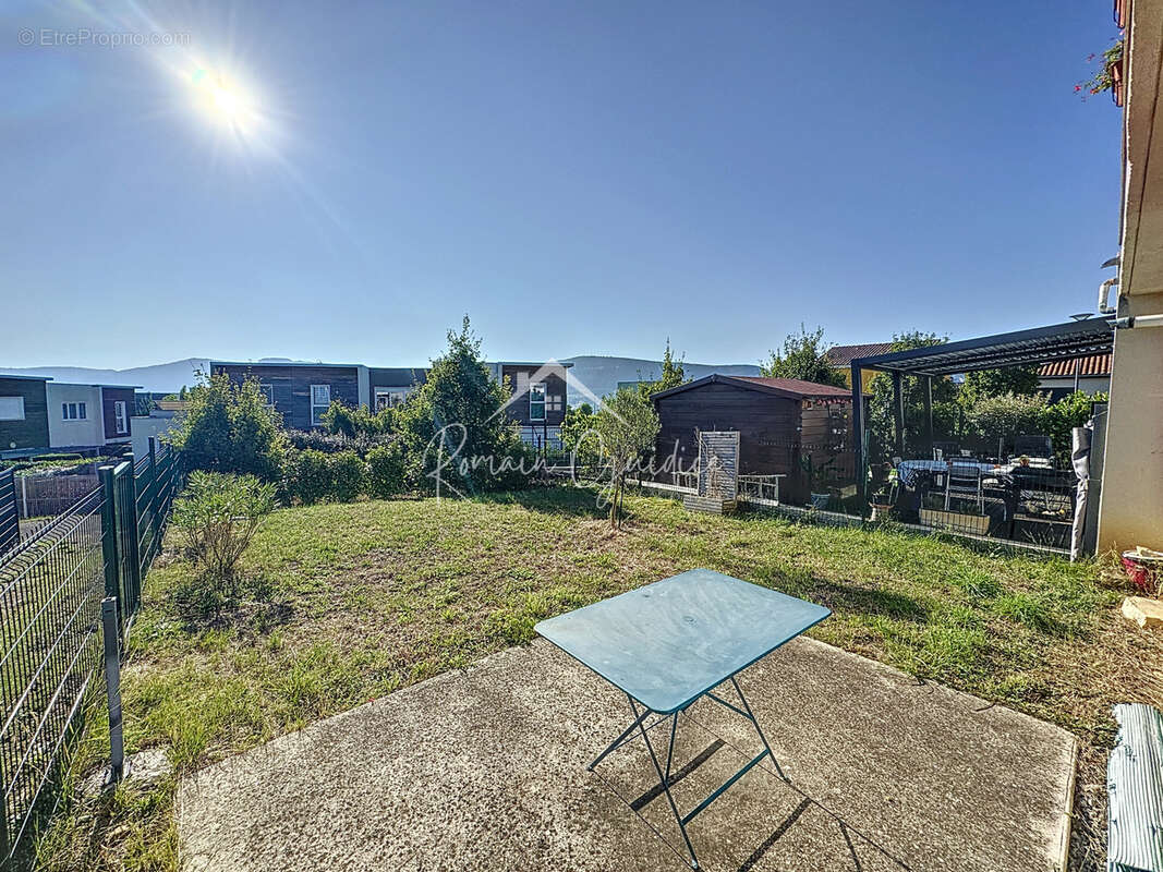 Appartement f3 66 m2 avec jardin et parking privé - photo 3