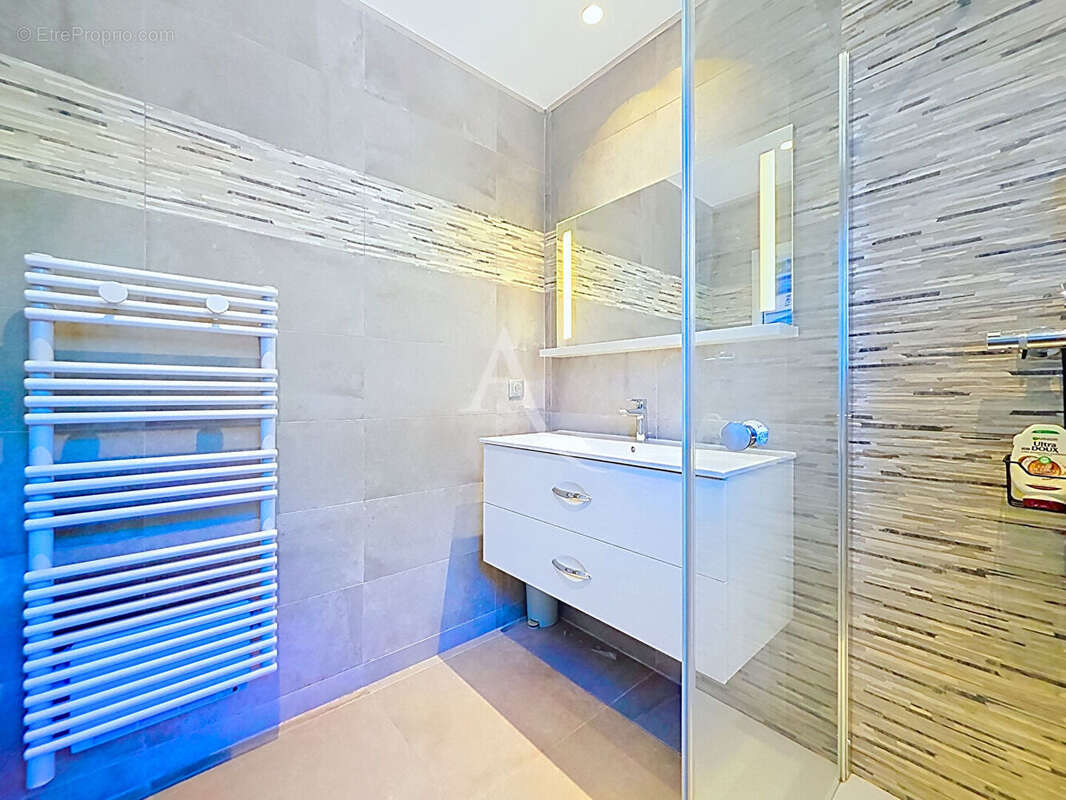 Exclusivite : mougins limite le guillet / maison neuve avec piscine et un terrain de 1217m² - photo 12