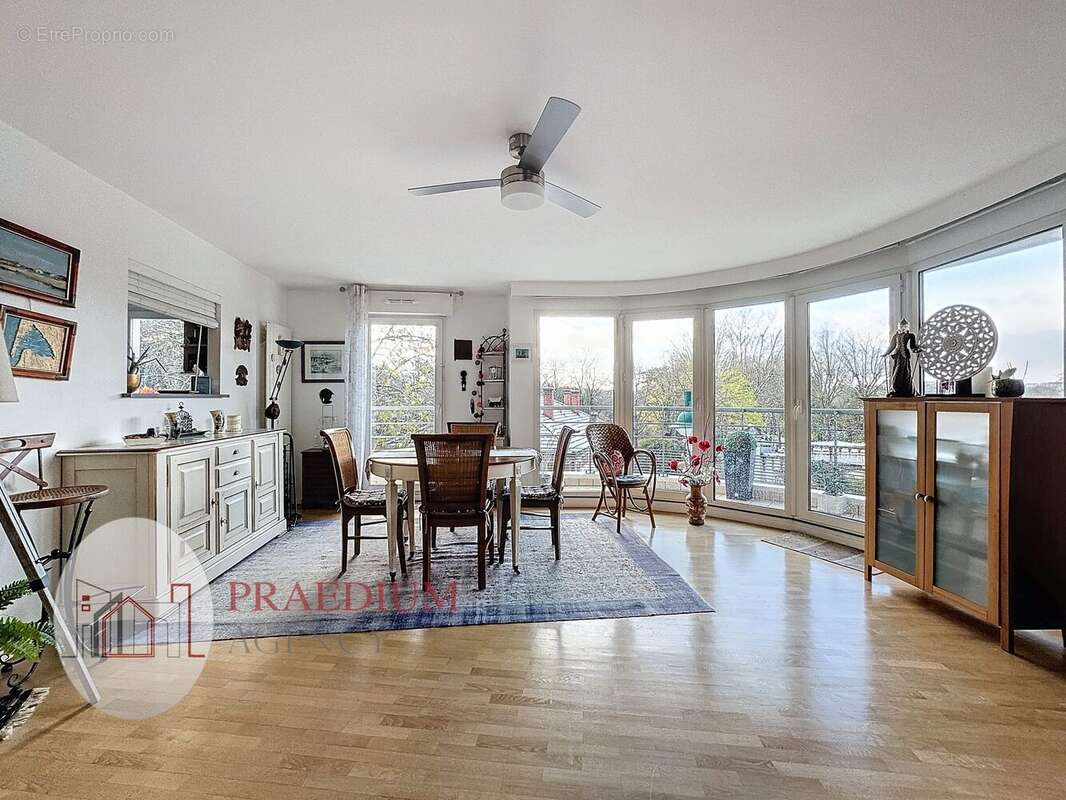 Appartement à MONTROUGE