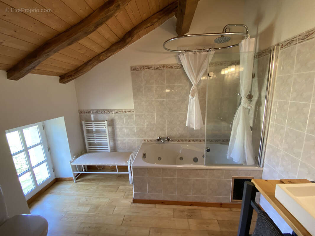 Appartement à CAZAUBON