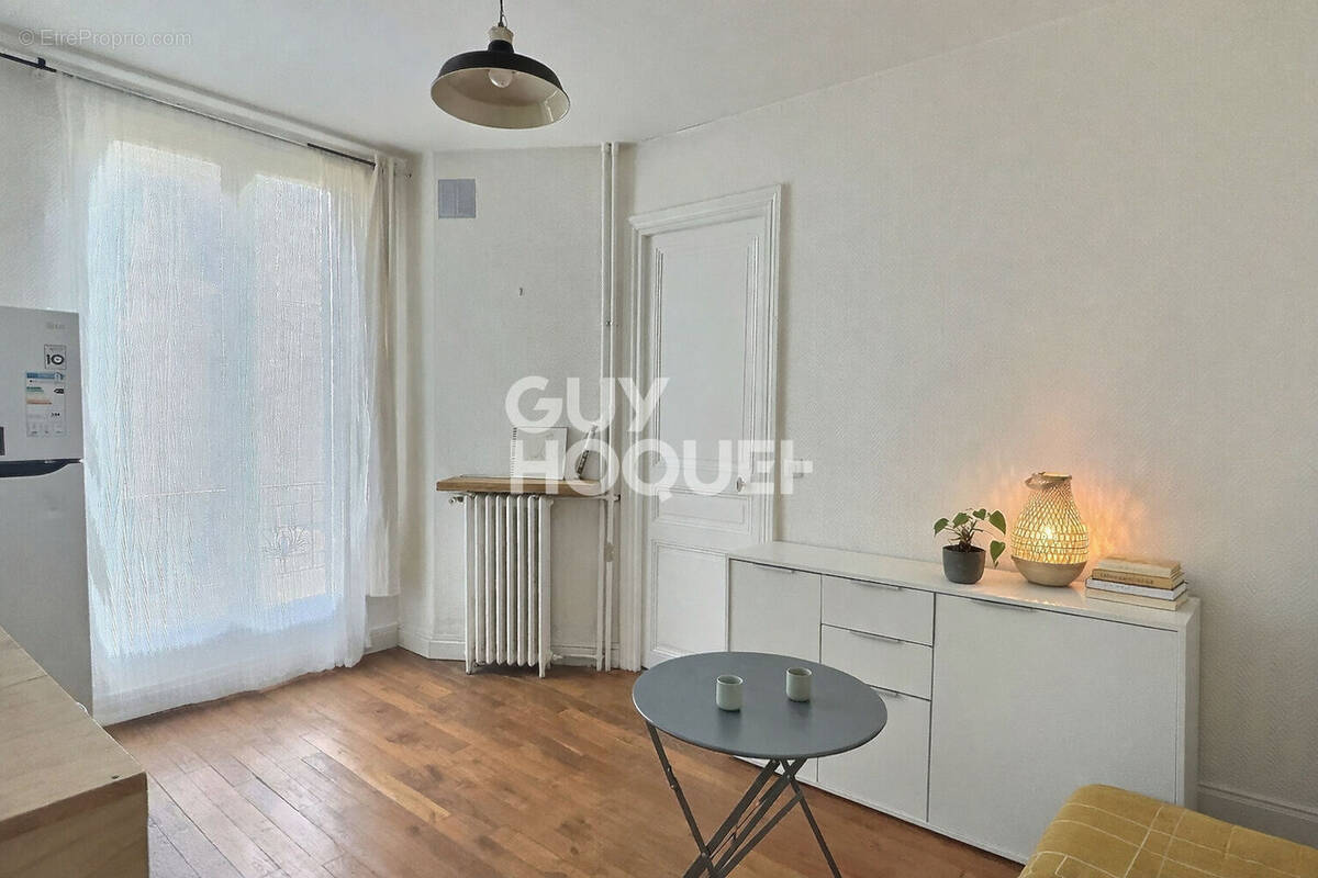 Appartement à AUBERVILLIERS