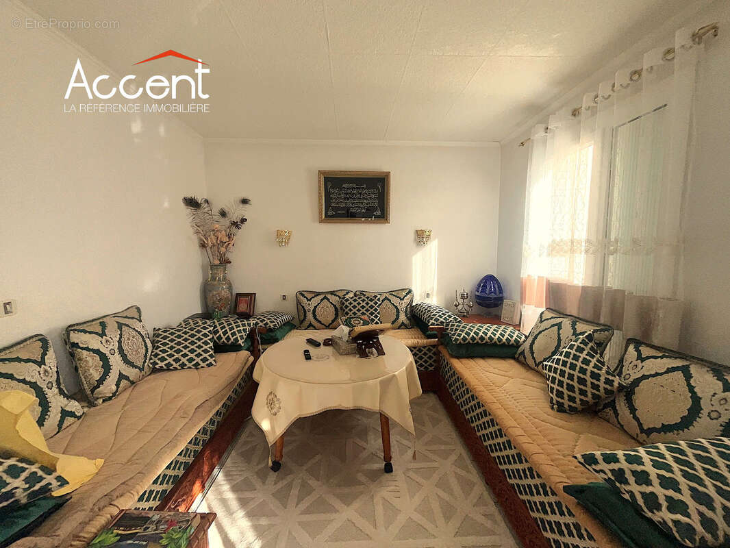 Appartement à ONET-LE-CHATEAU