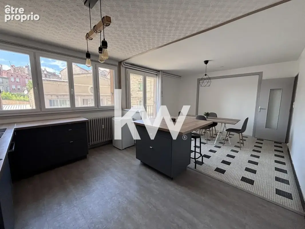 Appartement 68 m² à Saint-Etienne  - photo 5