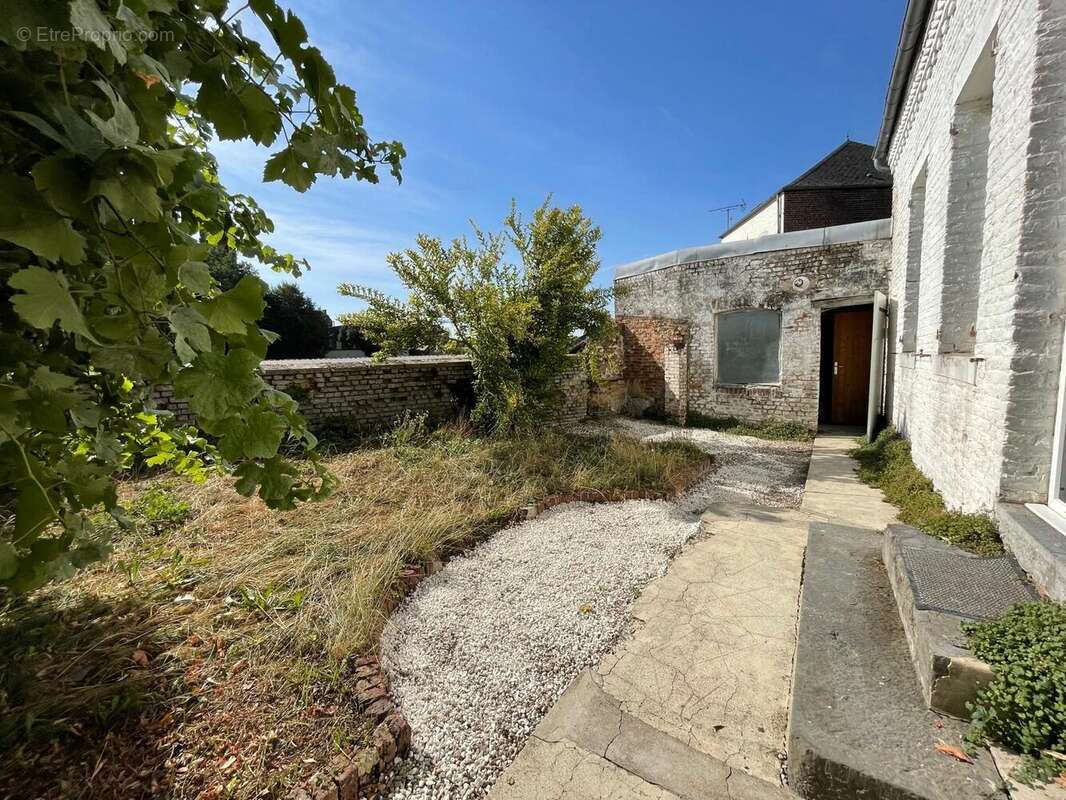 Maison 166 m² à Etreux  - photo 2