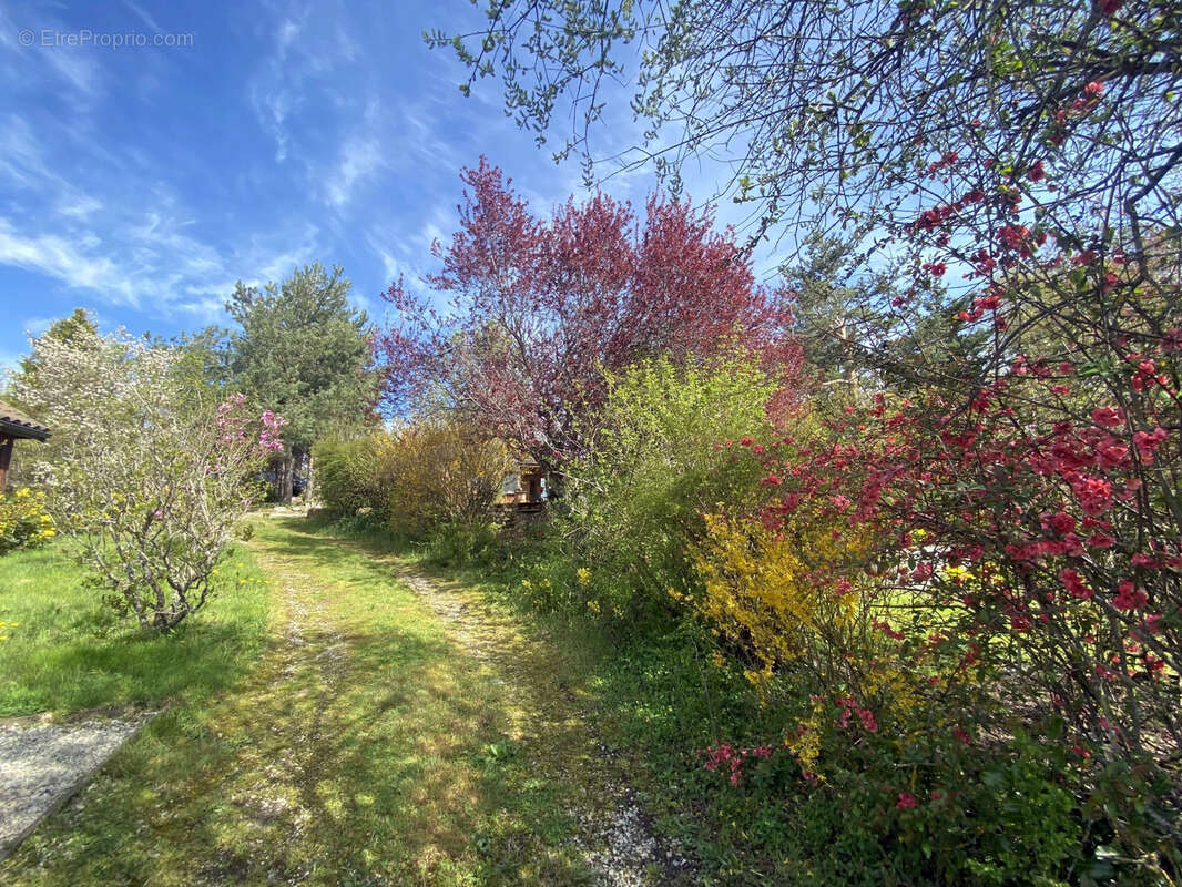 Maison à CRAPONNE-SUR-ARZON