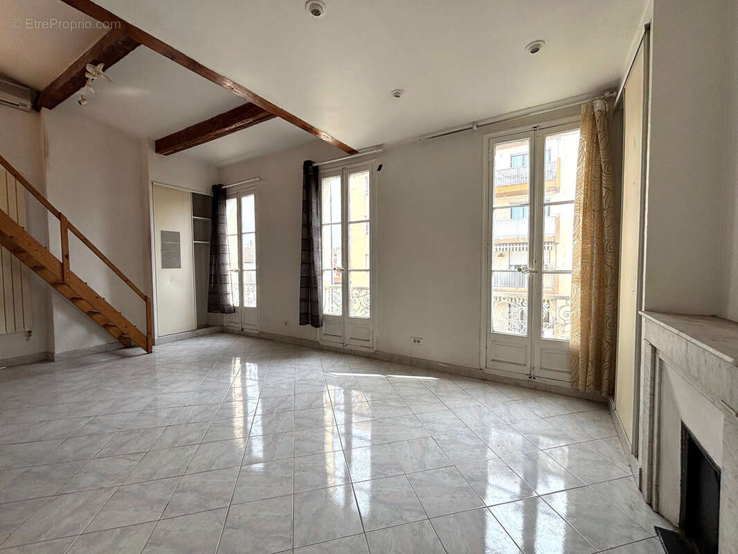 Appartement à MARSEILLE-6E