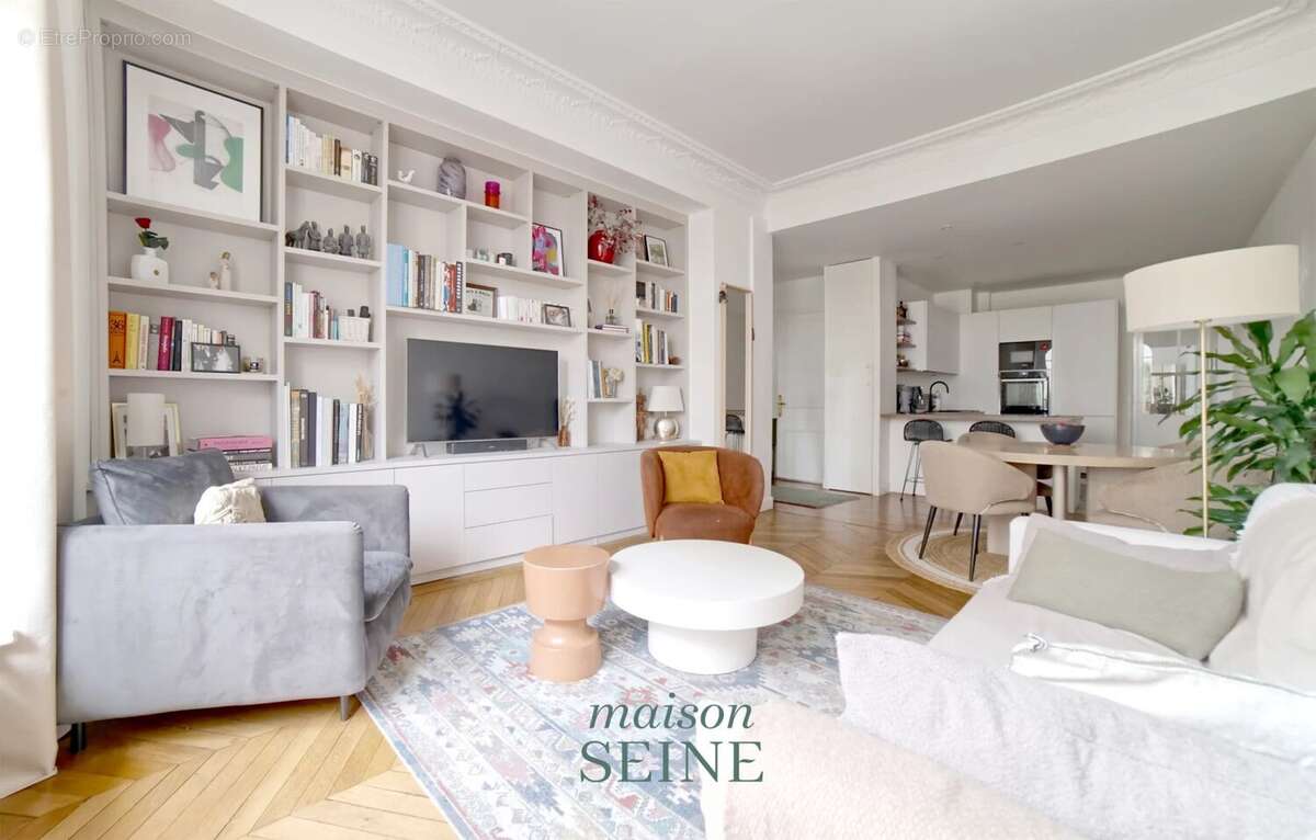 Appartement à NEUILLY-SUR-SEINE