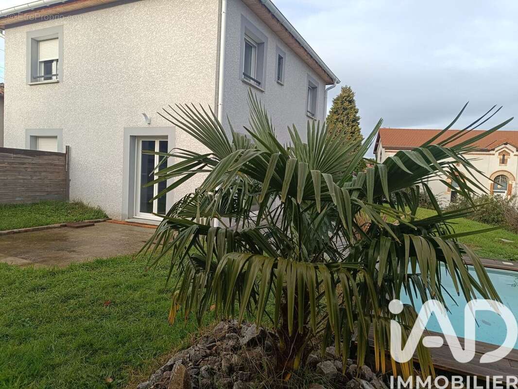 Photo 2 - Maison à SAINT-MARTIN-LA-PLAINE