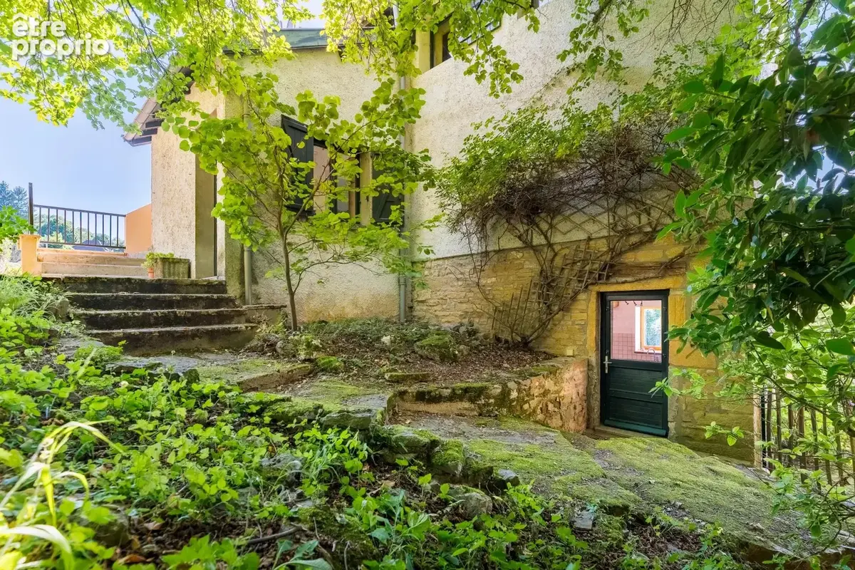 Poleymieux-au-mont-d’or – propriété en pierre dans un secteur recherché - photo 10