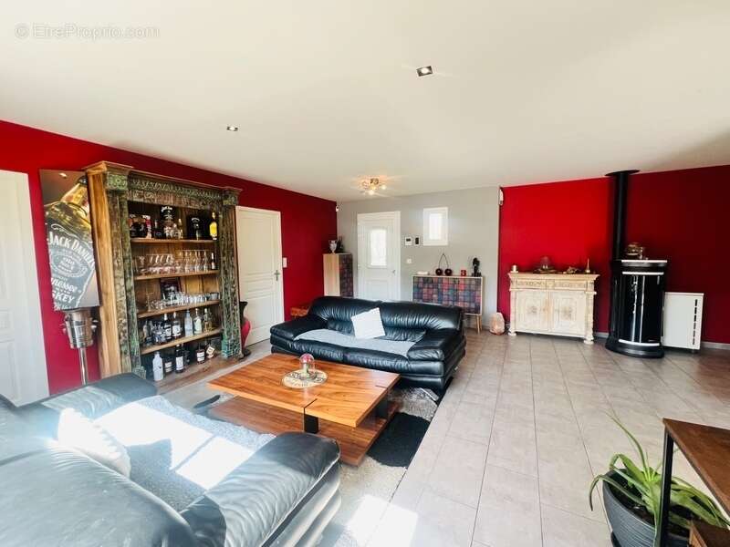 maison 2010 Plain pied - 4 chambres -garage et grand jardin - photo 7