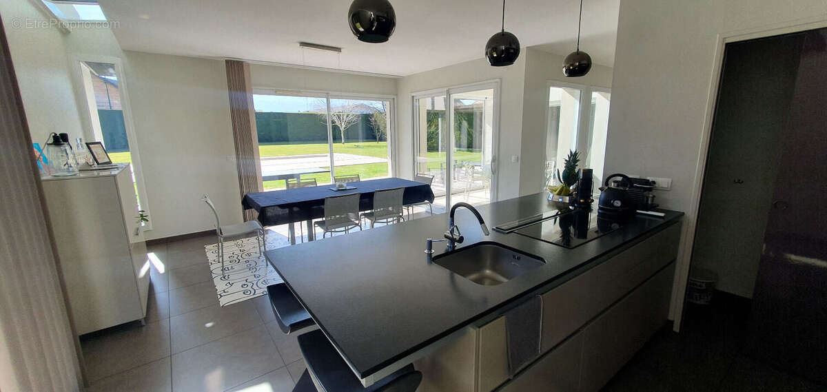 Maison à SAINT-PIERRE-EN-FAUCIGNY