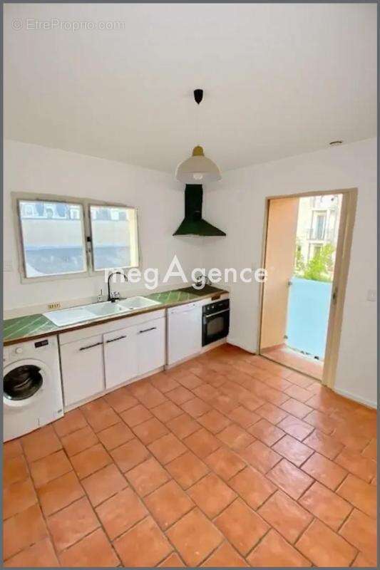 Duplex 85 m2, 3 chambres, place du Lycée - photo 7