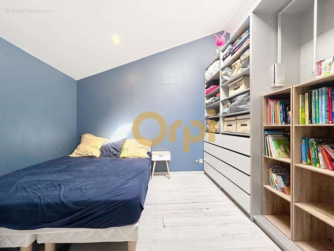 Appartement à ROQUEBRUNE-SUR-ARGENS