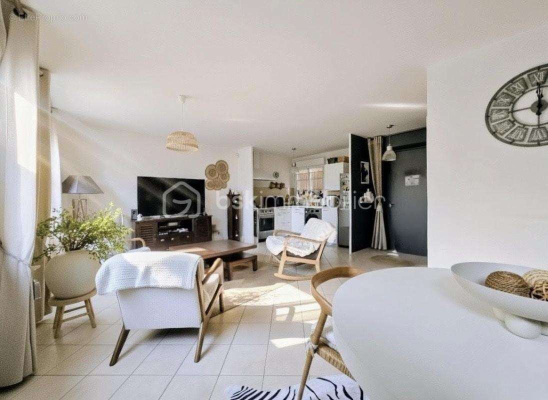 Appartement à LONGPERRIER