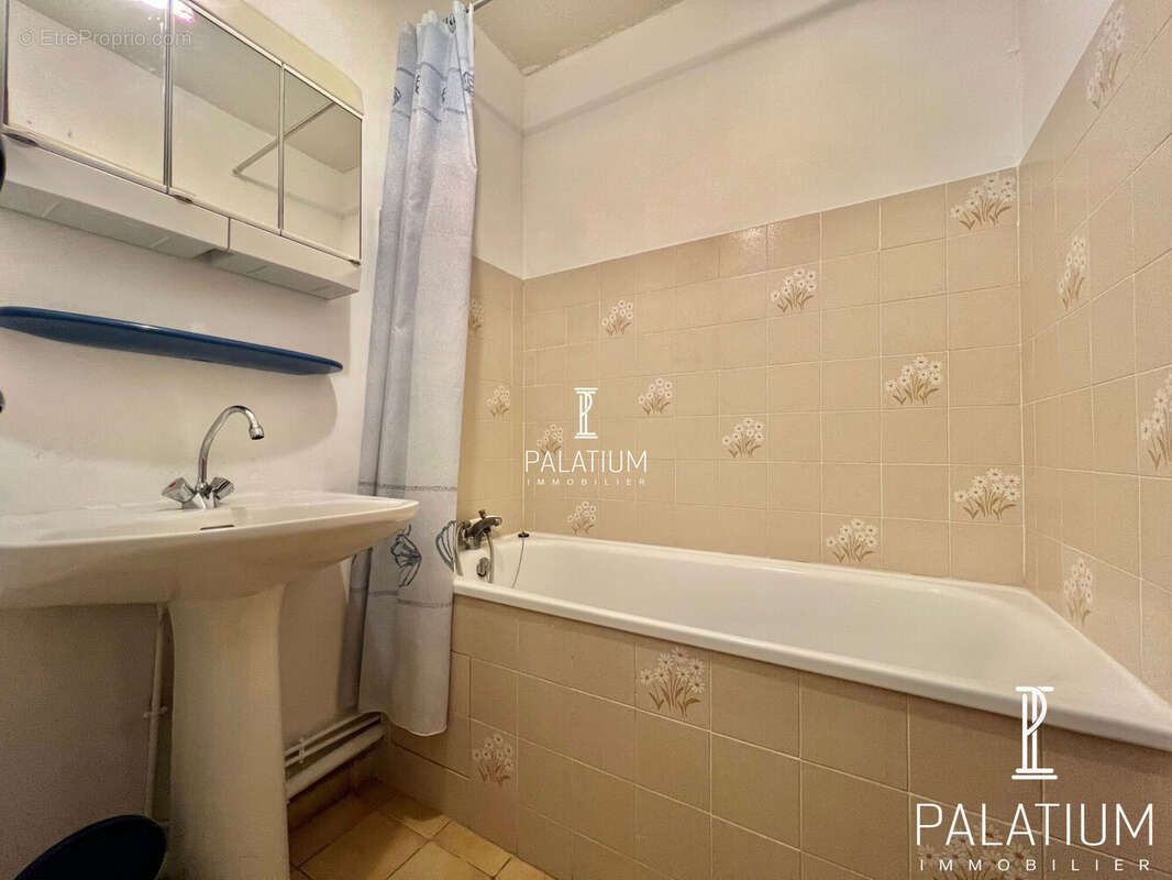 Appartement 25 m² à Greoux-Les-Bains  - photo 8