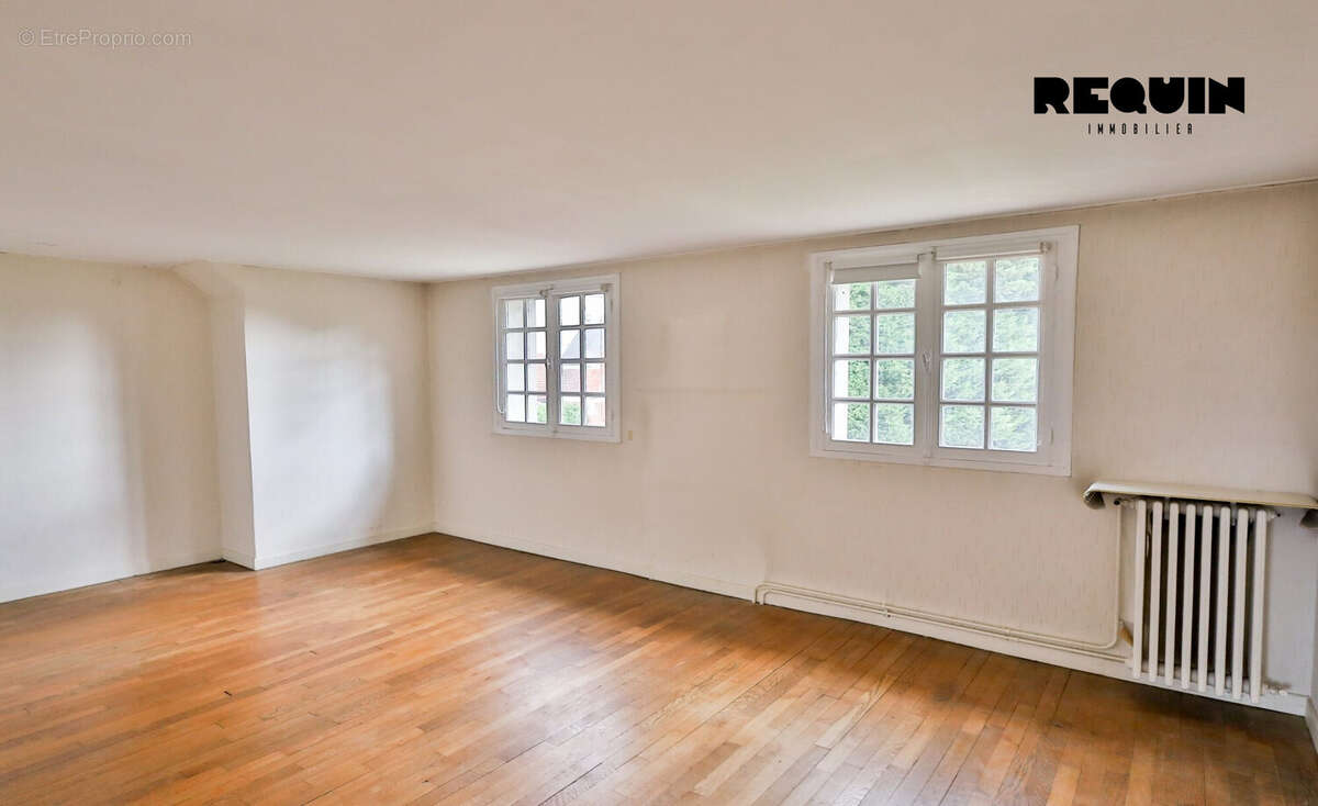 Appartement à MERIGNIES