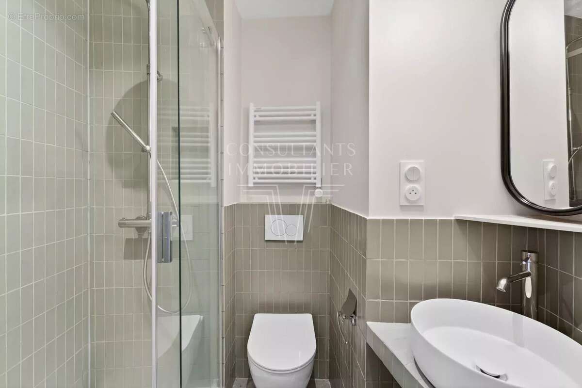 Appartement à PARIS-17E